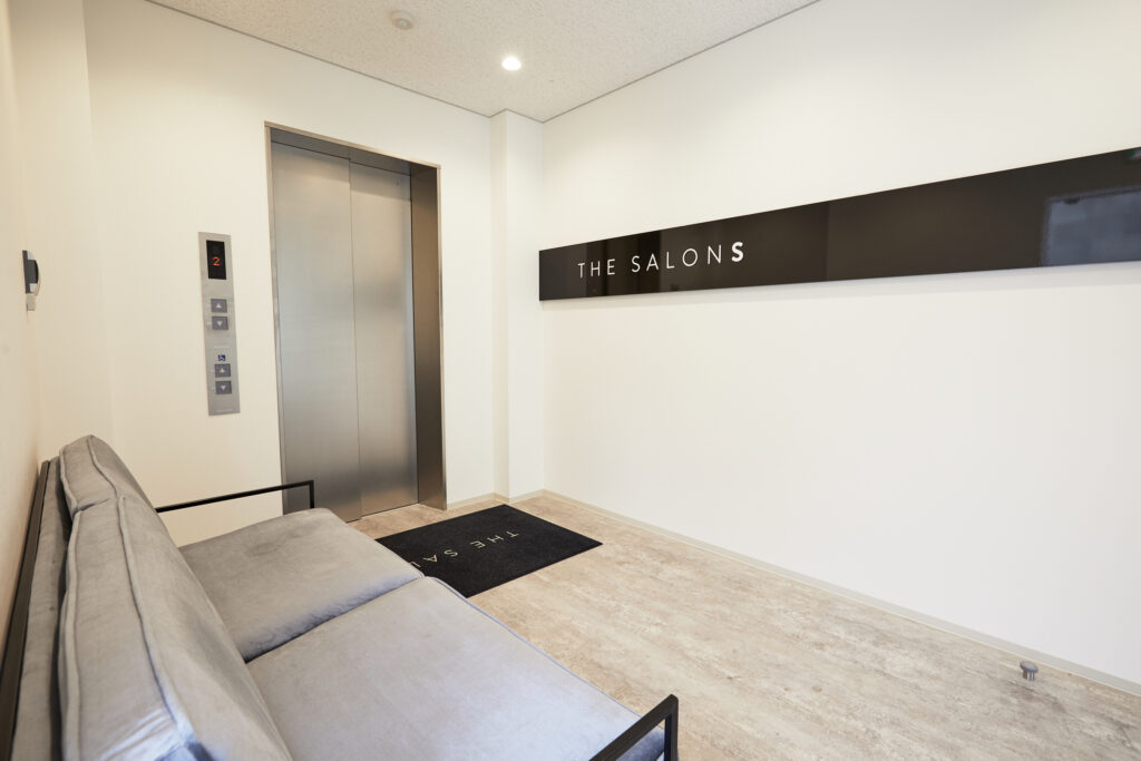 完全個室美容モール「THE SALONS」現役美容師のパラレルキャリア採用を開始。